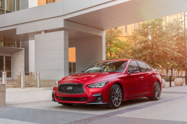 El Infiniti Q50 del 2021 agrega una nueva designación de nivel de grado