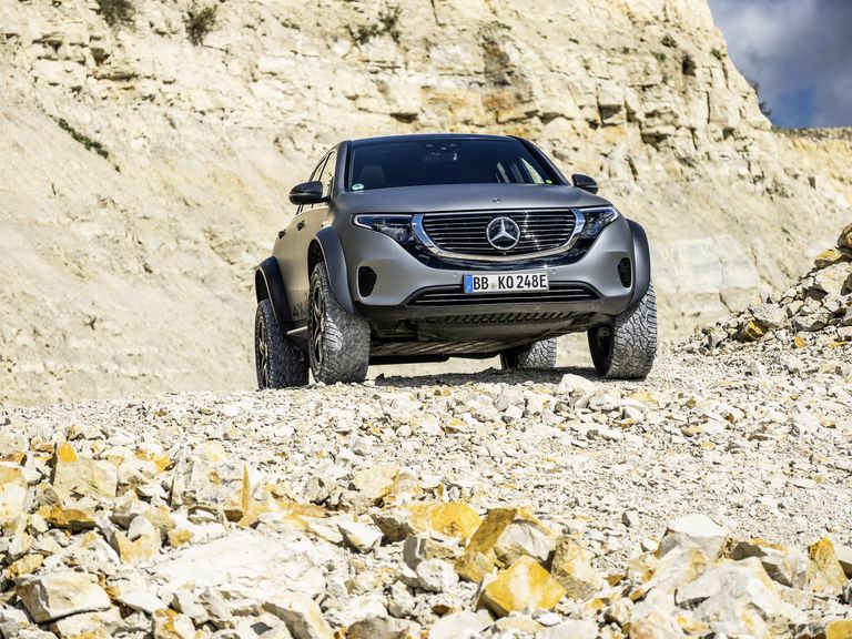 Mercedes-Benz muestra el nuevo concepto de SUV el EQC 4×42