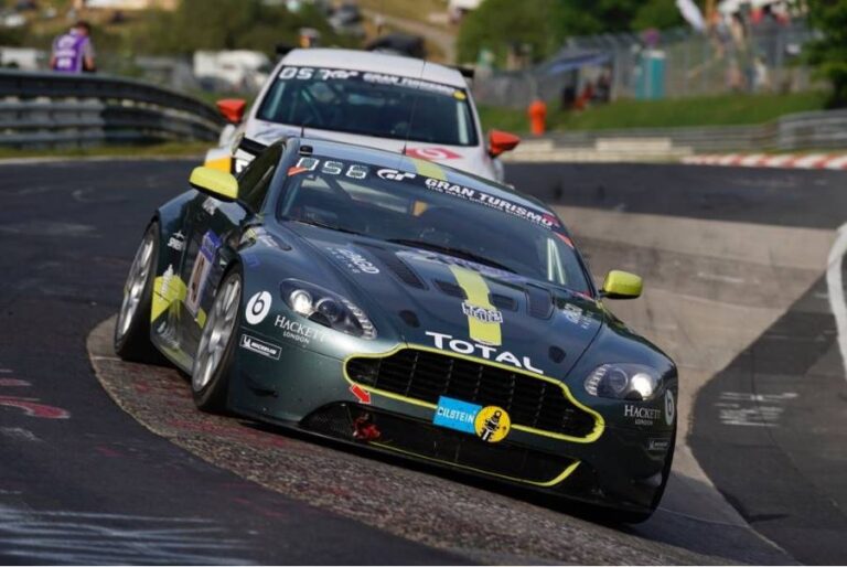 Aston Martin Racing lanza la colección Vantage Legacy