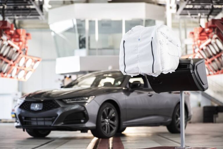 El Acura TLX del 2021 llegará con la tecnología del airbag multicámara