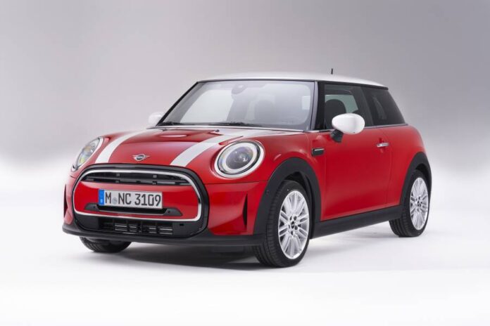 Mini da un profundo cambio de imagen para el MINI 3 puertas, el MINI 5 puertas y el MINI Cabrio
