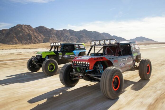 Ford muestra la «Bronco 4400 series race trucks» para las carreras todoterrenos