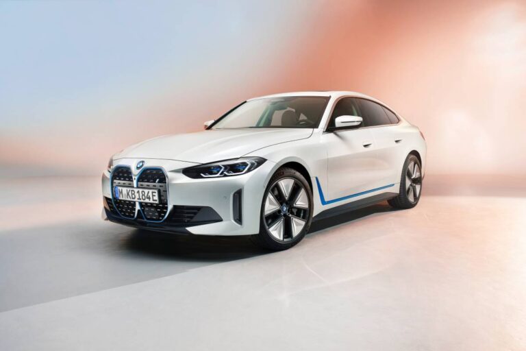 BMW presentó en su conferencia anual el nuevo BMW i4
