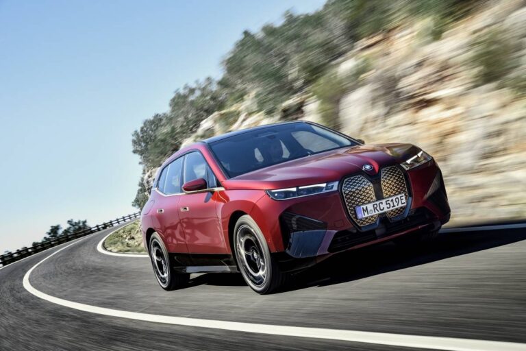 El BMW iX, el nuevo buque insignia tecnológico de la compañía
