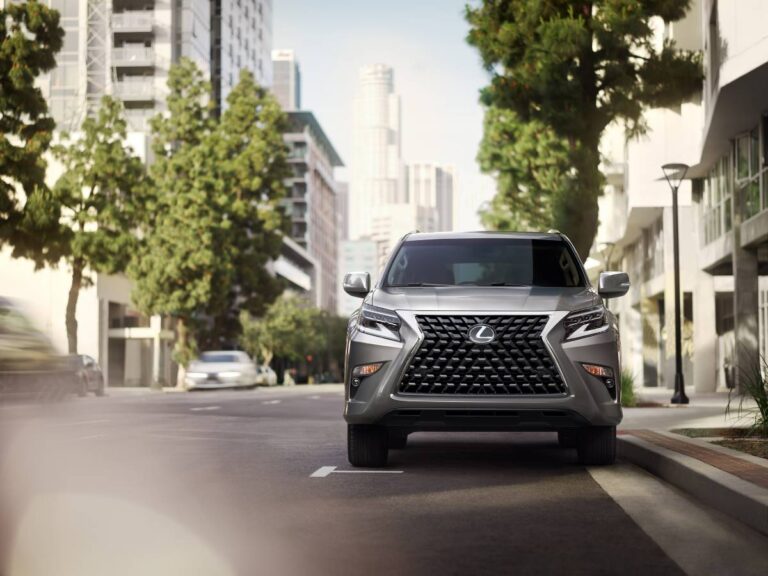 Lexus GX 460 del 2021, circula con una insuperable confiabilidad.  