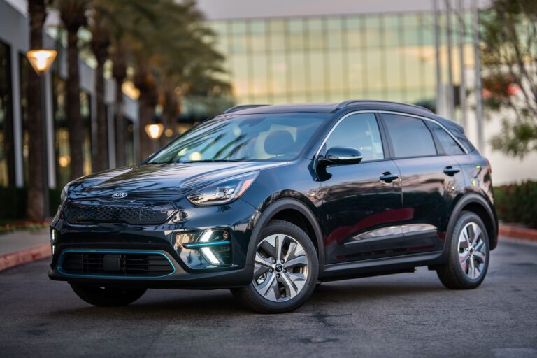 El Kia Niro cumple 5 años cargando todo tipo de récords