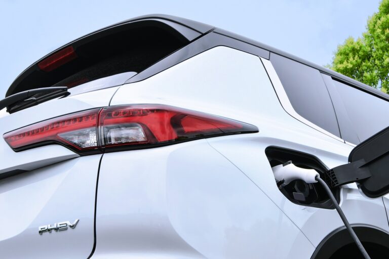 Mitsubishi lanzará un nuevo Outlander PHEV con un evolucionado sistema PHEV