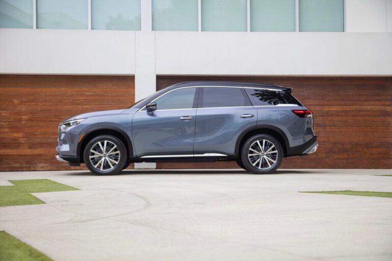 Infiniti QX60 del 2022, con características y rendimiento de un SUV de lujo