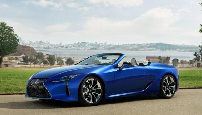 Lexus LC 500 convertible del 2022, una atractiva combinación de alto estilo