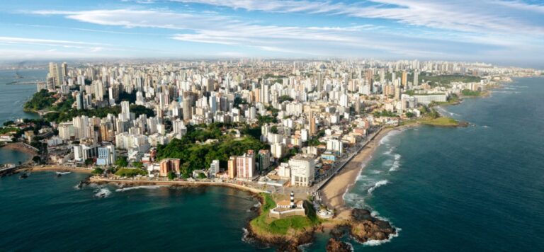Brasil, Salvador de Bahía, la capital de la la historia y la alegría