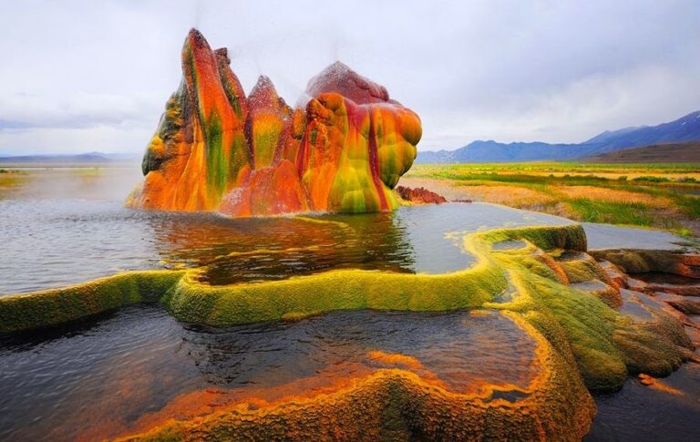 5 de los destinos turísticos más bellos y misteriosos del mundo que debes conocer