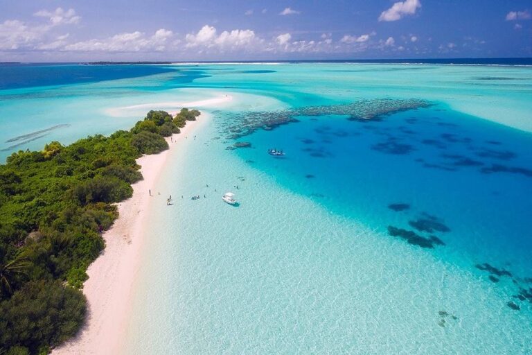 5 fantásticas aventuras submarinas en las Maldivas que debes experimentar