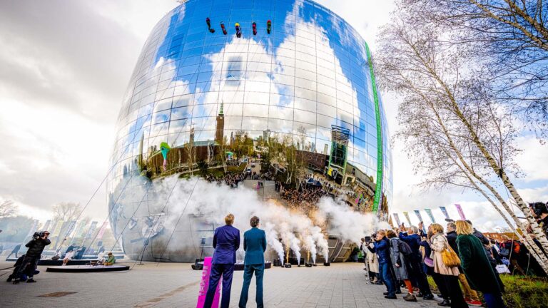 Conoce el espectacular edificio que encandila a todos los que visitan Róterdam