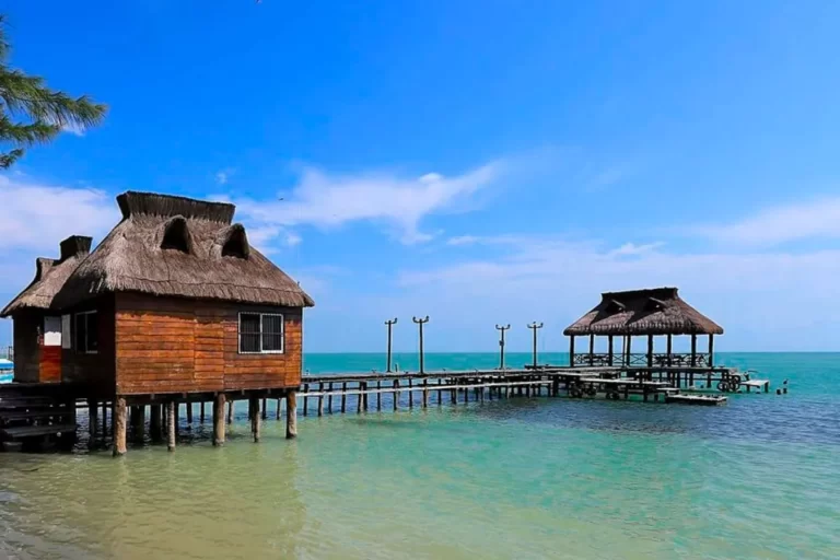 México: Isla Aguada, un oasis para nadar en piscinas naturales