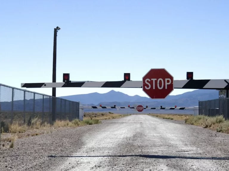 LAS 5 CONSTRUCCIONES PROHIBIDAS CON ETIQUETA «ACCESO DENEGADO»