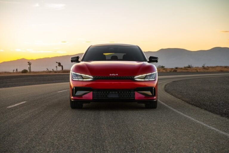 Tanto Kia como Hyundai pronostican records de ventas para el 2023