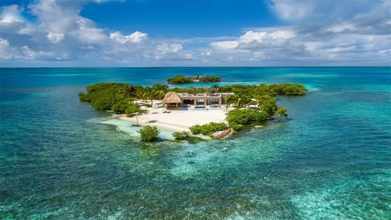 Viaja a esta exclusiva isla privada con hospedaje solo para una pareja a la vez
