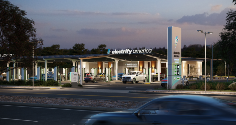 Electrify América dará tres años de carga gratuita para los clientes del Genesis GV70 del 2023