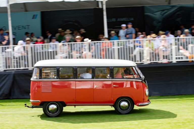 Un Volkswagen Deluxe 15-Window del 1951 se alza con el máximo honor para la clase Transporter en el Amelia Concours d’Elegance