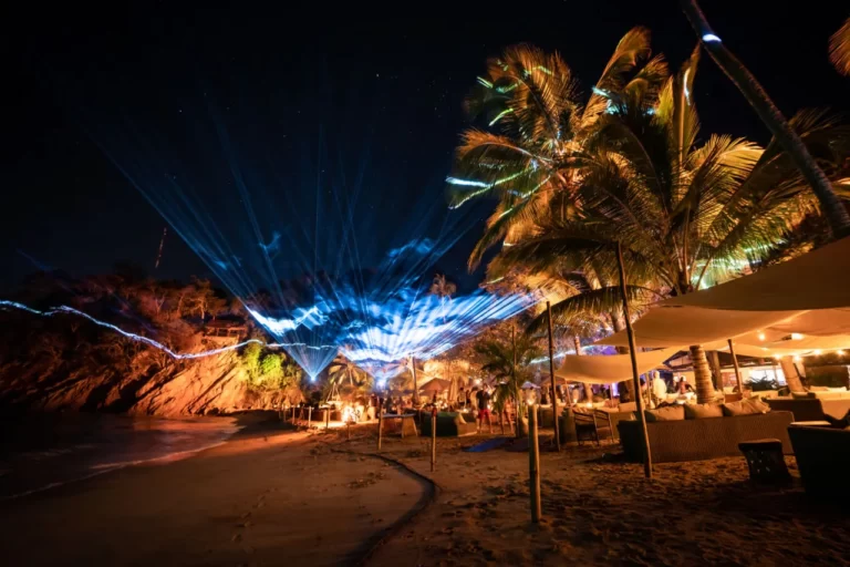Conoce el festival boho único y exclusivo que se celebra en una playa secreta de México
