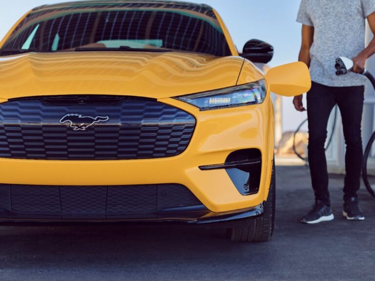 Ford logra un crucial acuerdo para mejorar la calidad de carga de vehículos eléctricos