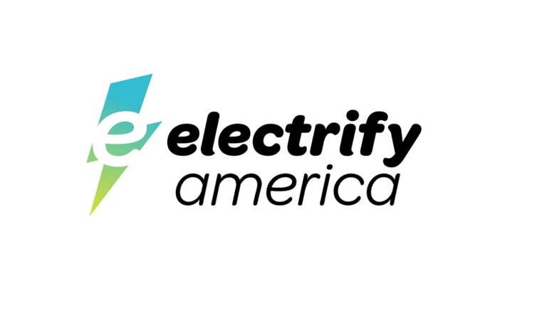 Electrify America agregará el conector del estándar de carga de América del Norte (NACS) para 2025
