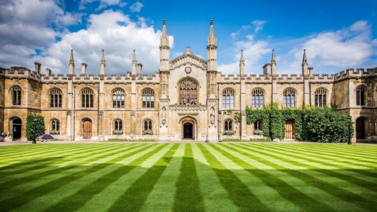 15 DE LAS UNIVERSIDADES MÁS BELLAS DEL MUNDO