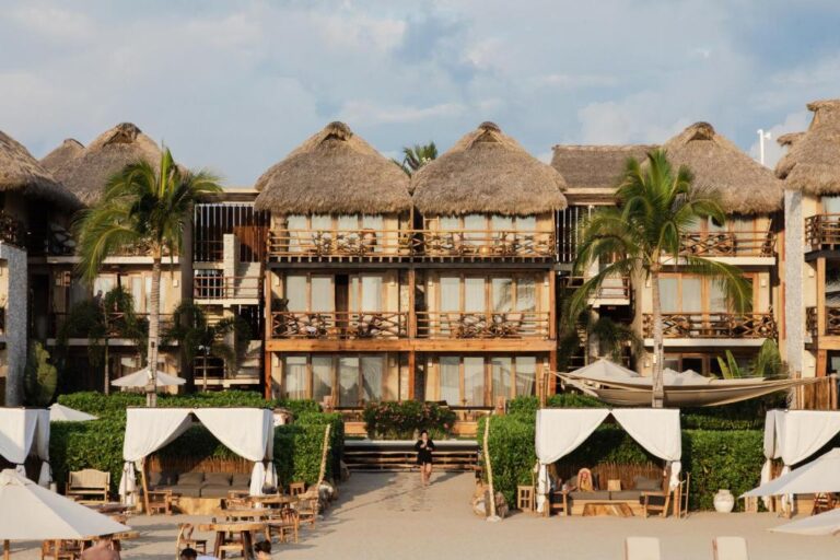 Estadía de ensueño mexicano: El hotel boutique de lujo frente al mar con una zona nudista increíble