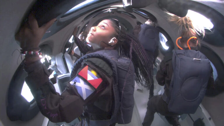 ¡Vuelan los primeros turistas espaciales de Virgin Galactic! Aquí todos los detalles