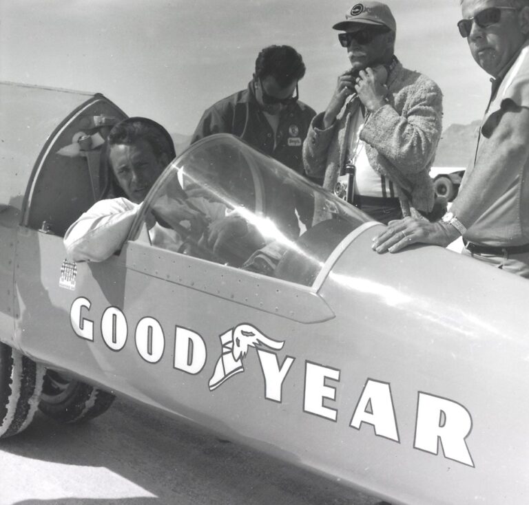 LOS LÍMITES DE VELOCIDAD: CUANDO GOODYEAR FABRICÓ EL NEUMÁTICO MÁS RÁPIDO DEL MUNDO