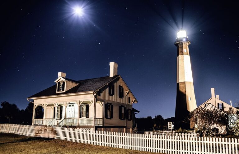 EE.UU.: 7 faros misteriosos que te darán escalofríos al visitarlos