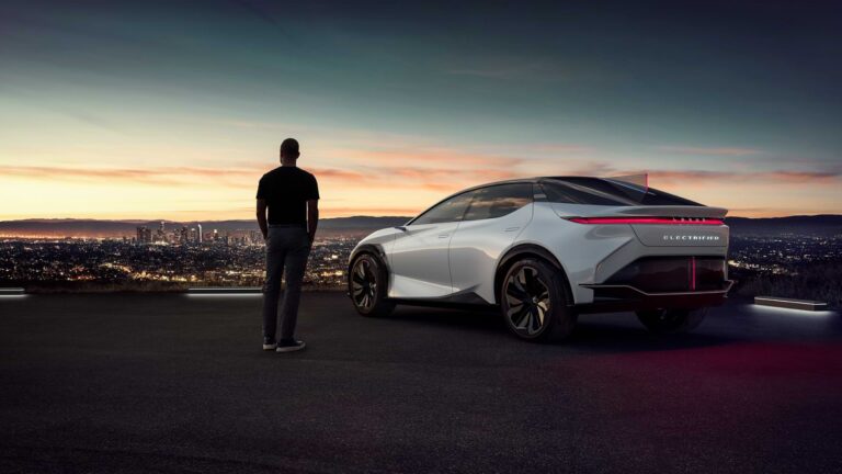 Lexus revela los nombres de cuatro nuevos conceptos