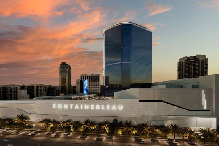Las Vegas: El edificio más alto de Nevada, ¡ya acepta reservas!