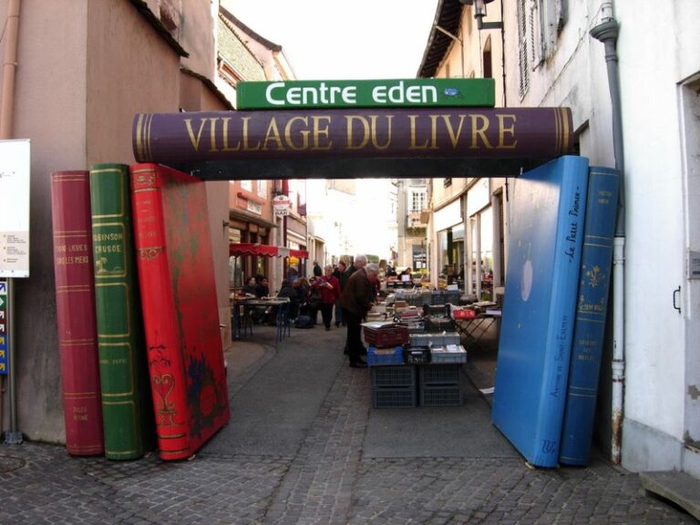 La encantadora ciudad europea que parece una biblioteca al aire libre