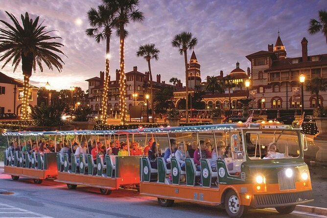 7 formas de celebrar la Navidad en Florida, desde fiestas hasta desfiles en barco