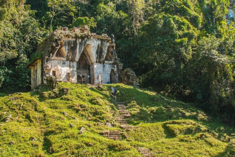 Esta es la ciudad maya más enigmática de México: Escenario digno de una película