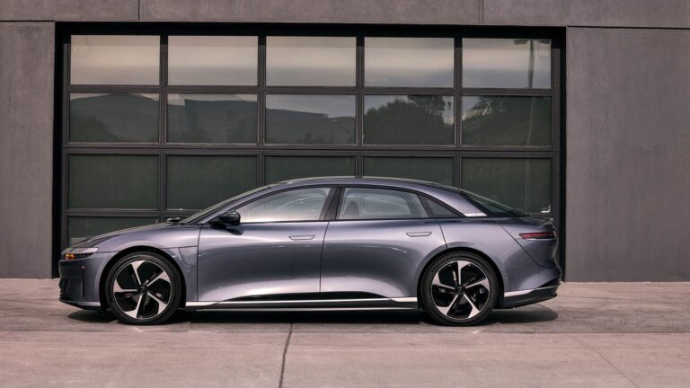 Los Autos del 2024 más eficientes por clase de tamaño según la EPA (incluidos vehículos eléctricos)