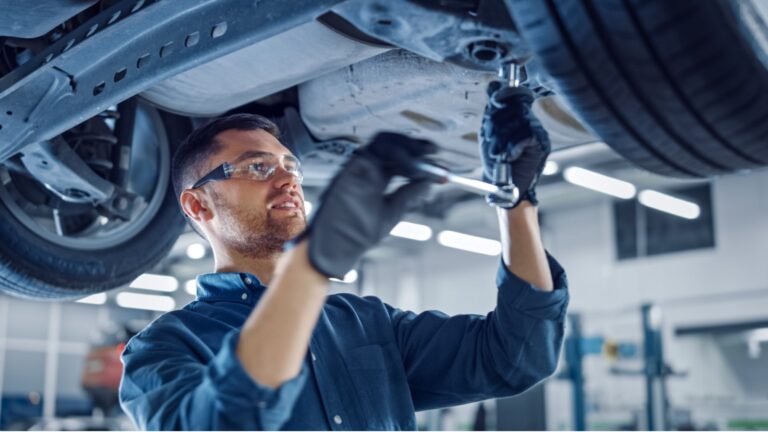 5 autos de uso que, según los mecánicos, no deberías comprar