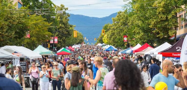 La 10 Calles más COOL del mundo: Un lugar donde la gente quiere pasar su tiempo