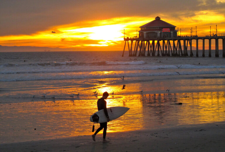 Los 7 mejores lugares del mundo para surfear en el 2024
