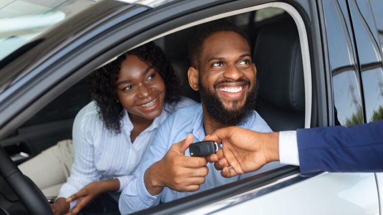 ¿Cuáles son los mejores días del año para comprar un auto?