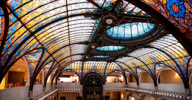 El Gran Hotel de la Ciudad de México alberga el cuarto vitral más grande del mundo