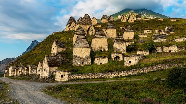 Los Destinos Extraños del Mundo: Un Viaje a lo Inusual