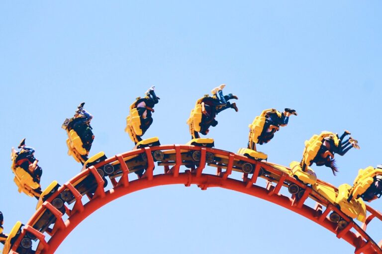 Las 5 atracciones más extremas del mundo: Adrenalina en cada giro