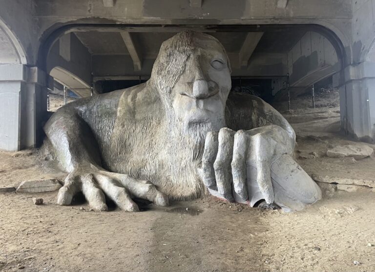 Los 5 Monumentos Más Raros del Mundo (y Dónde Encontrarlos)