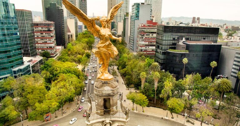5 Ciudades Donde el Aburrimiento Está Prohibido por Ley (Casi)