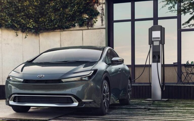 Los 5 Autos Eléctricos e Híbridos que ya Circulan en RD (¿Valen la Pena?)