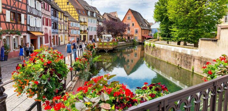 5 Pueblos Románticos que Aún No Conoces (y Son un Sueño)
