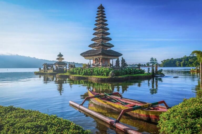 5 Lugares del Mundo donde Puedes Encontrarte… o Encontrar a Alguien