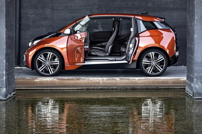 ¿Cuáles son los autos más sobrevalorados del 2025?
